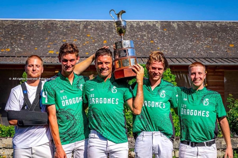 Los Dragones Triumph at Trophée de la Haute Pommeraye in Chantilly